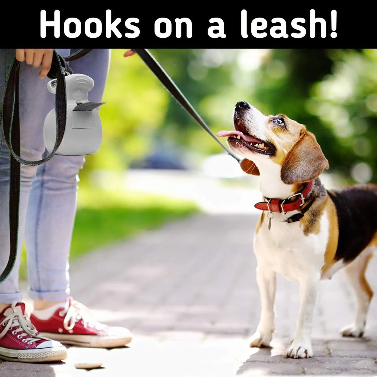 scooper attached on leash